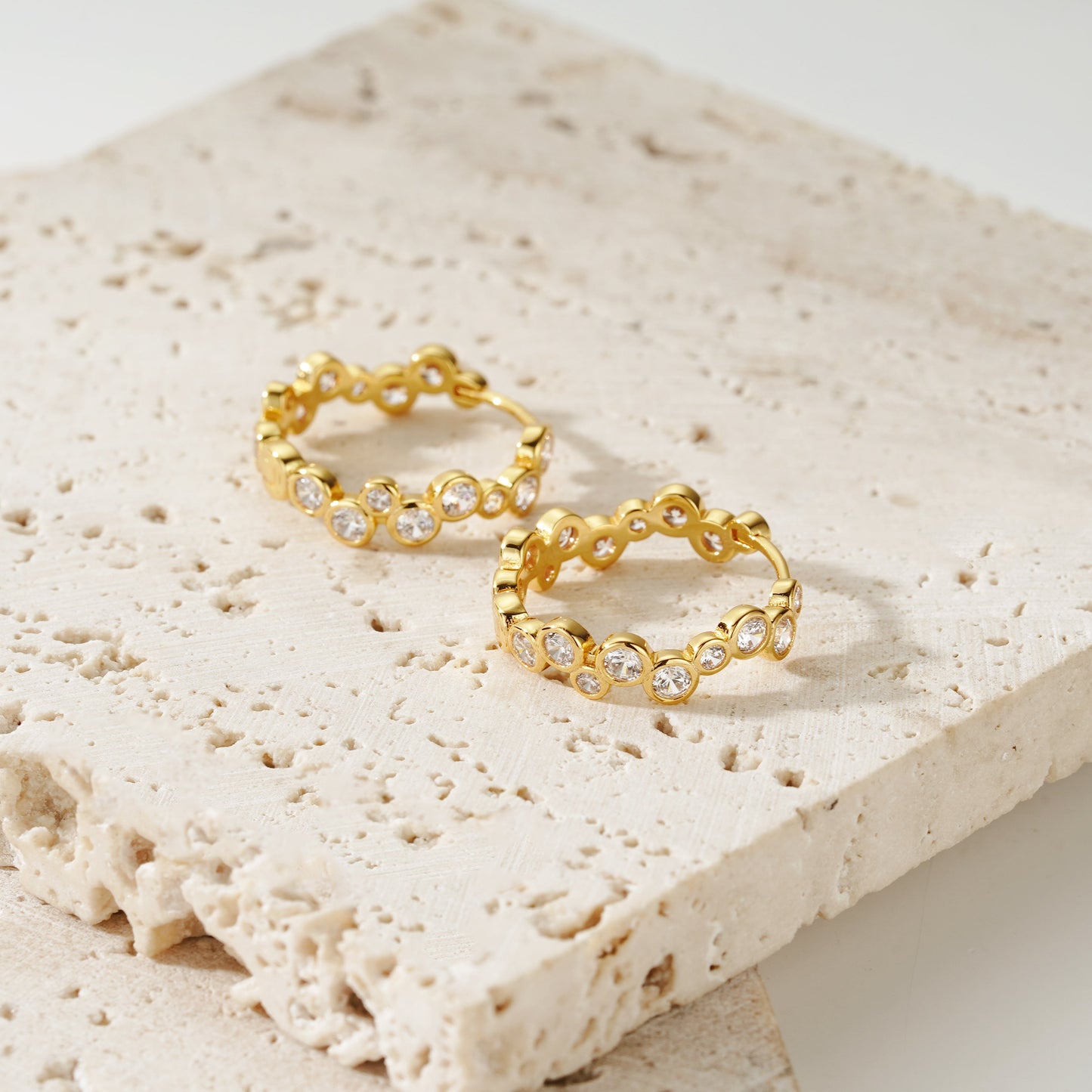 Bezel Hoop Large - Oro 18K