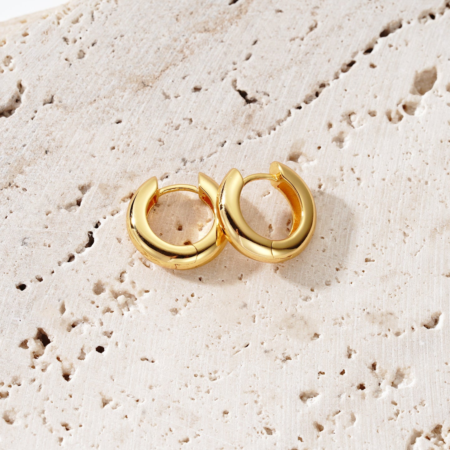 Tube Hoop Small - Oro 18K