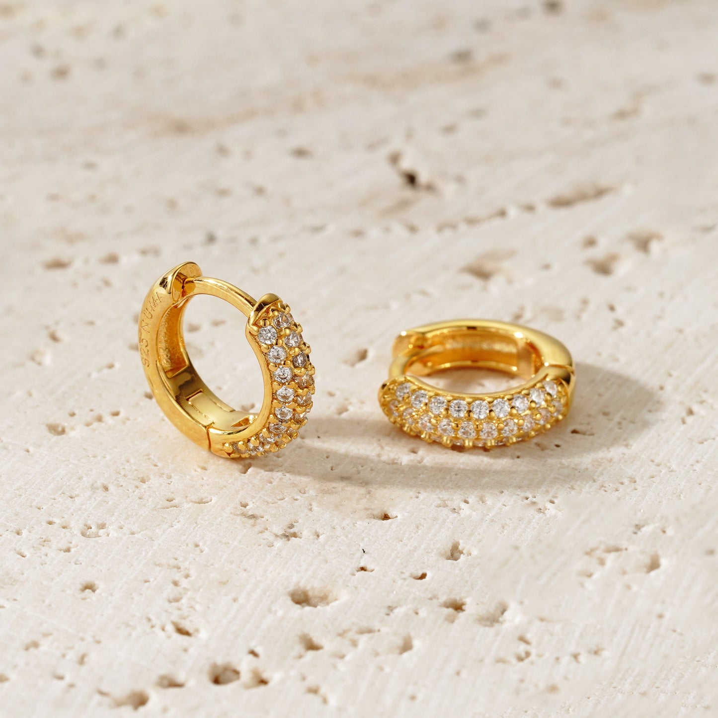 Tube Hoop Pavé Mini - Oro 18K