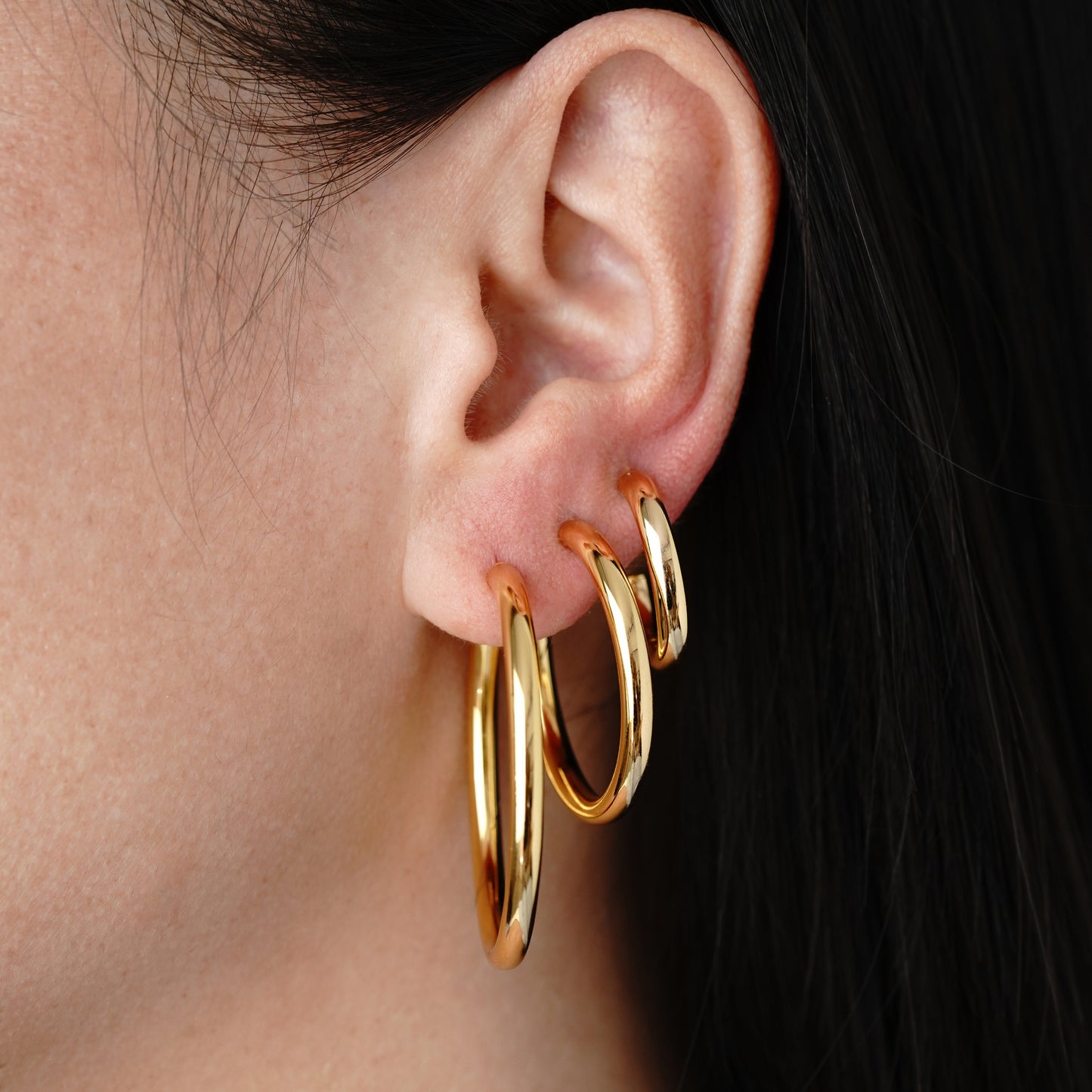 Thin Hoop Medium - Oro 18K