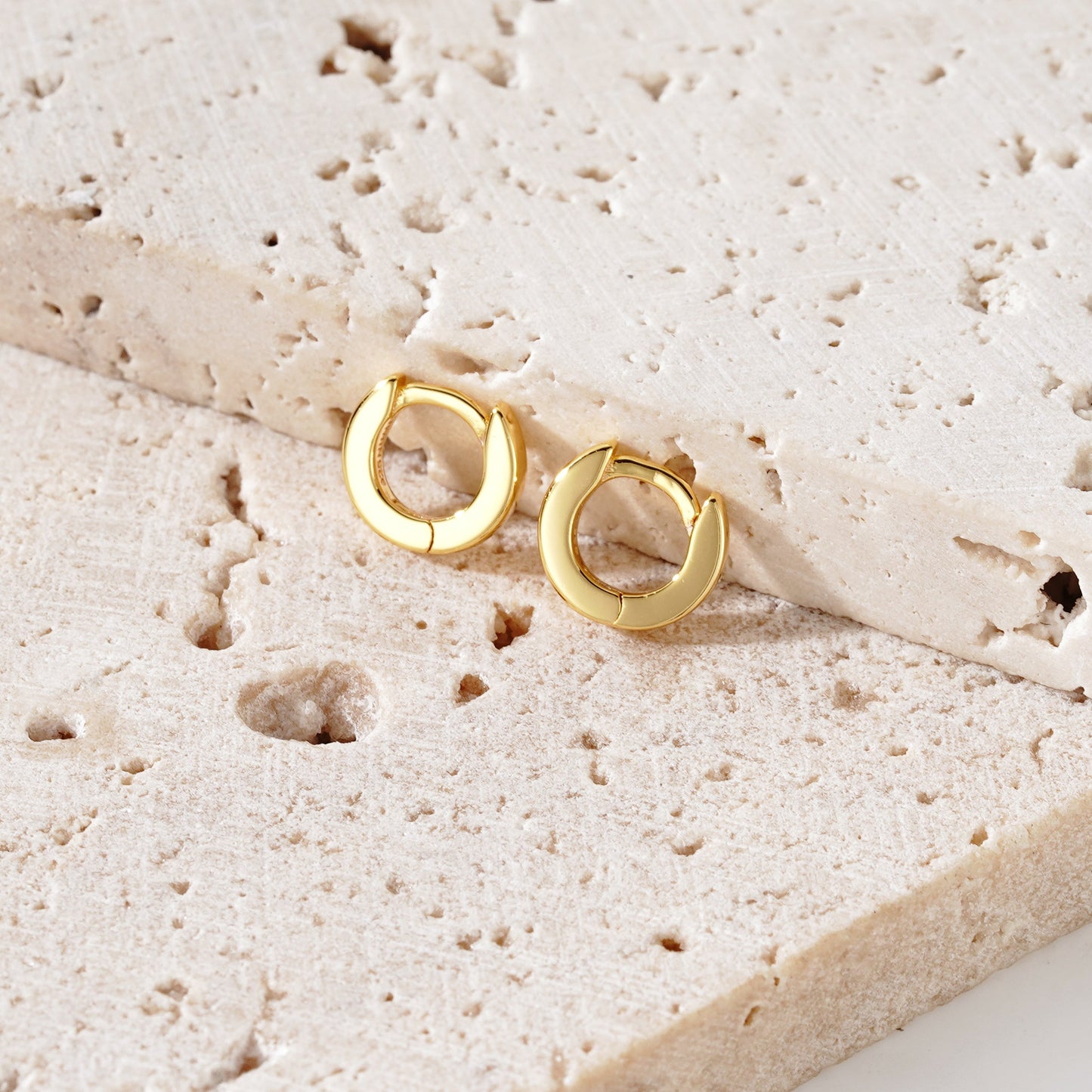 Flat Hoop Mini - Oro 18K