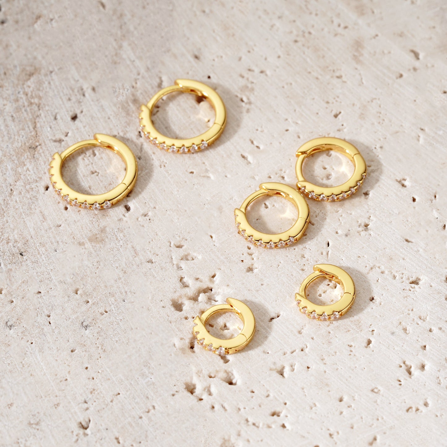 Flat Hoop Pavé Small - Oro 18K