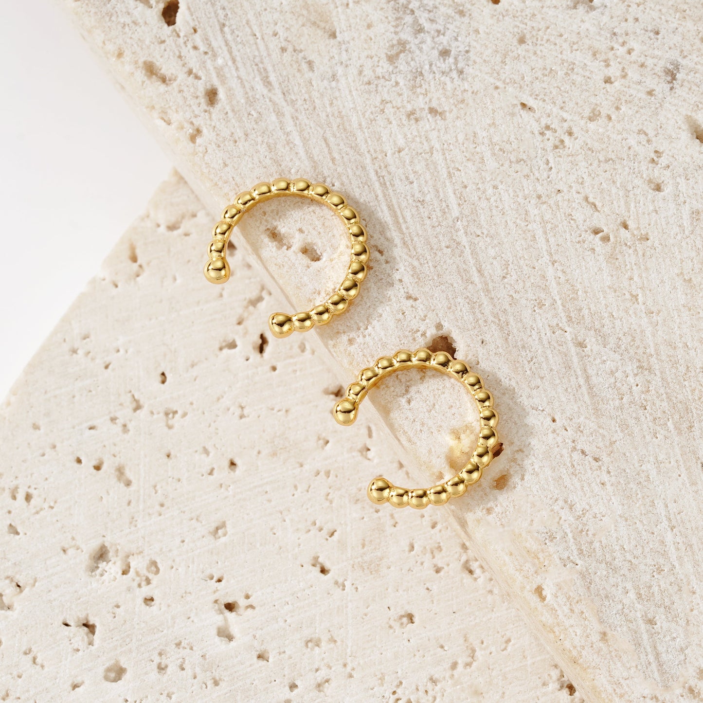 Beaded Earcuff - Oro 18K