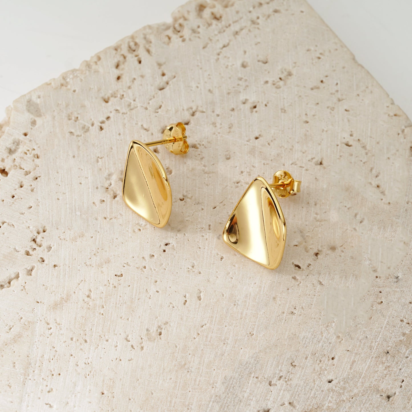 Shape Stud - Oro 18K