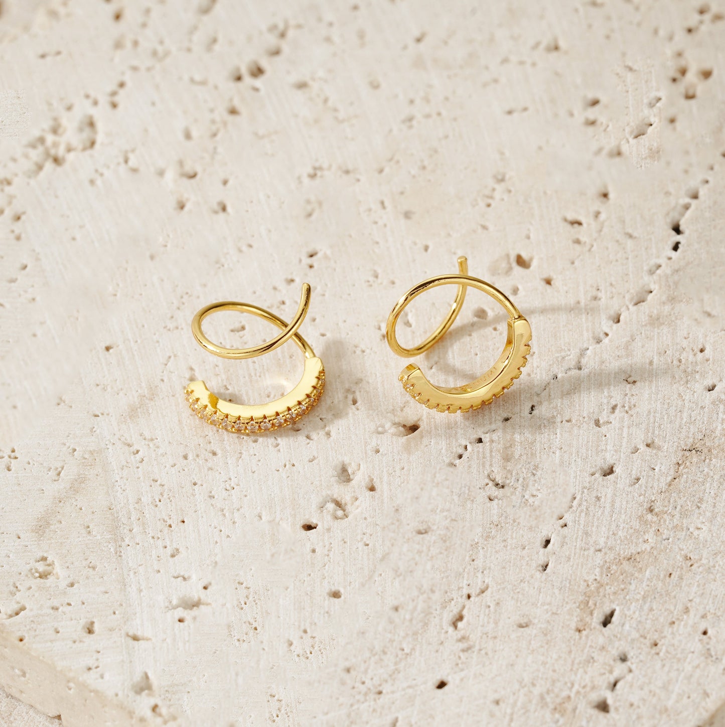 Wrap Huggie - Oro 18K