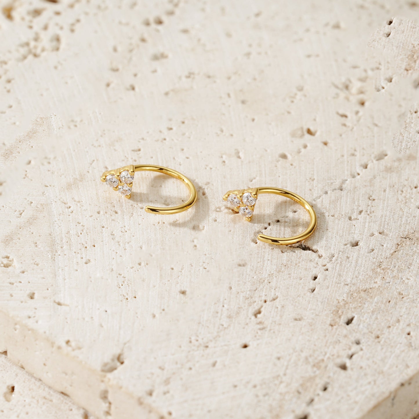 Sparkle Mini Huggie - Oro 18K
