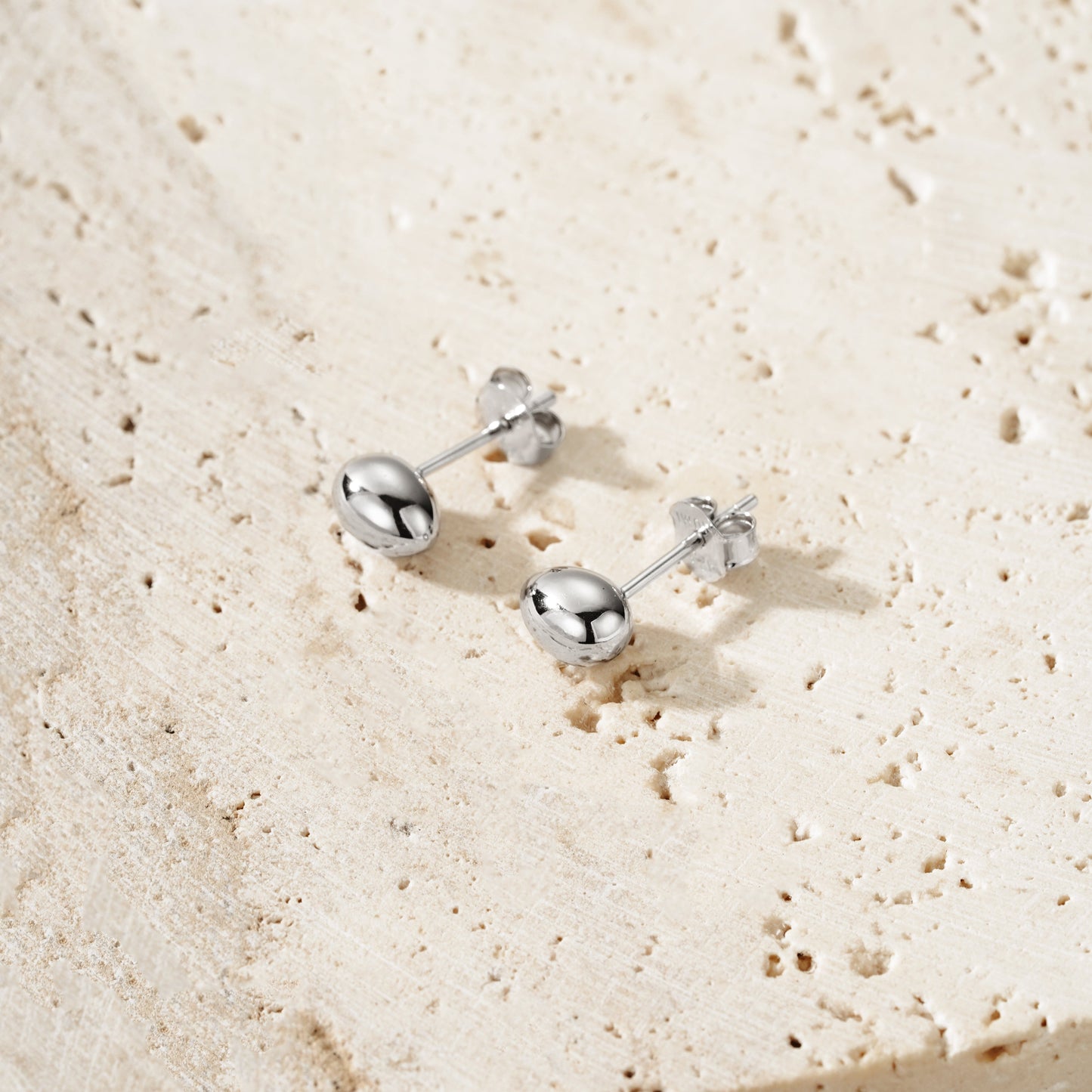 Oval Stud - Argento